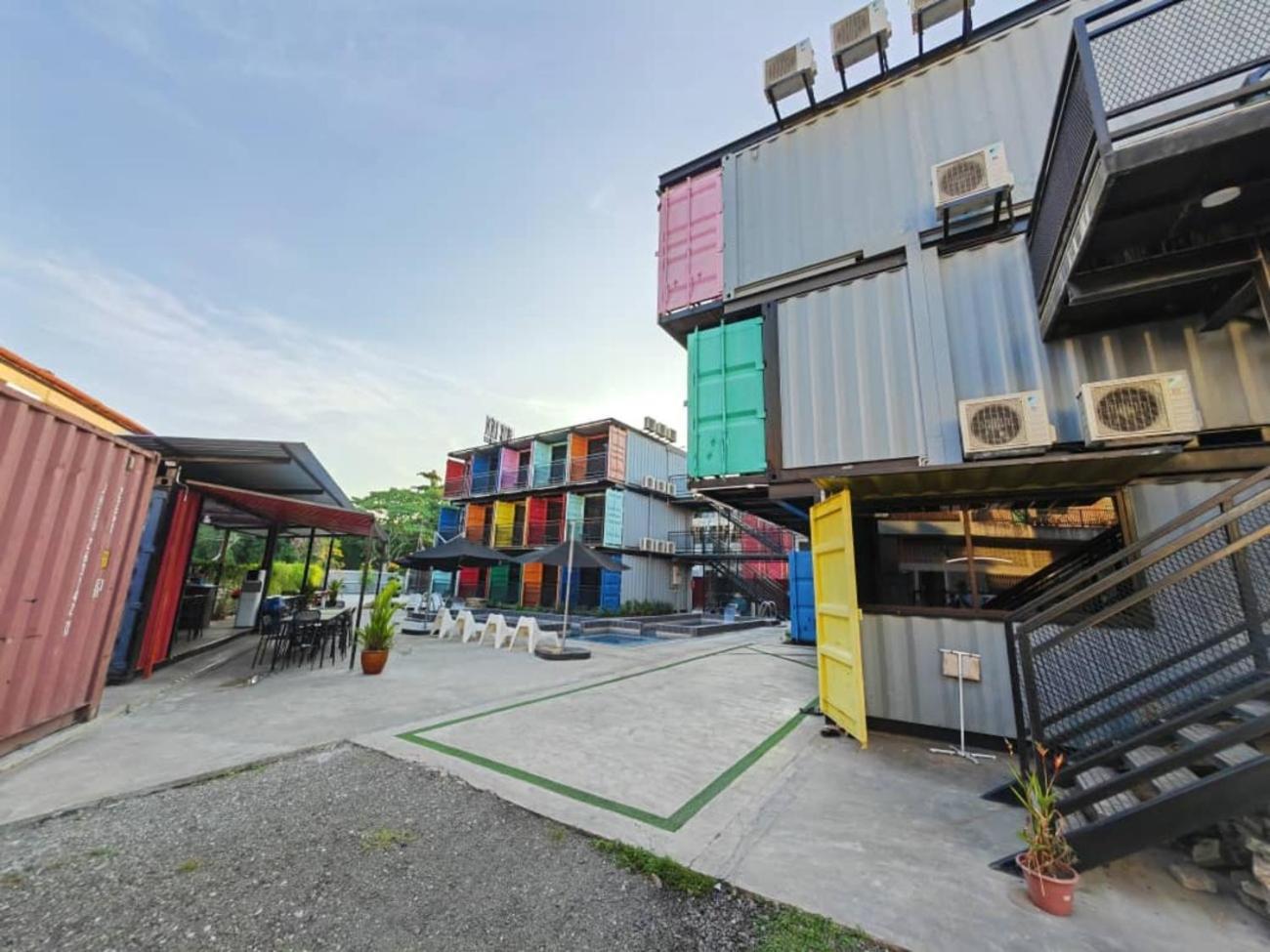 Boxinn The Kontena Home Семпорна Екстериор снимка