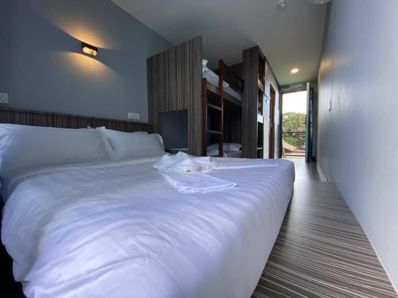 Boxinn The Kontena Home Семпорна Екстериор снимка