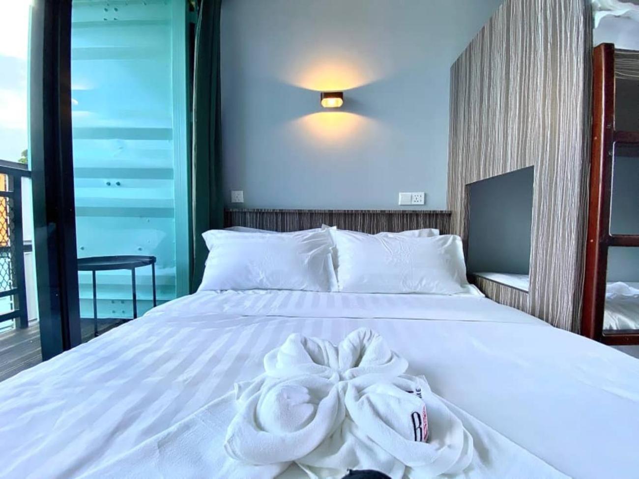 Boxinn The Kontena Home Семпорна Екстериор снимка