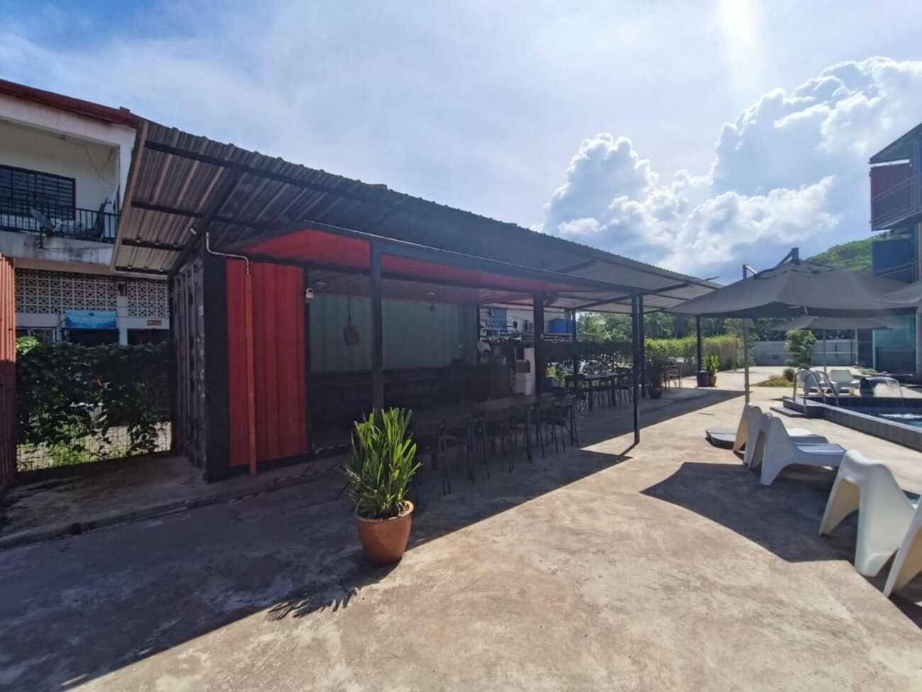 Boxinn The Kontena Home Семпорна Екстериор снимка